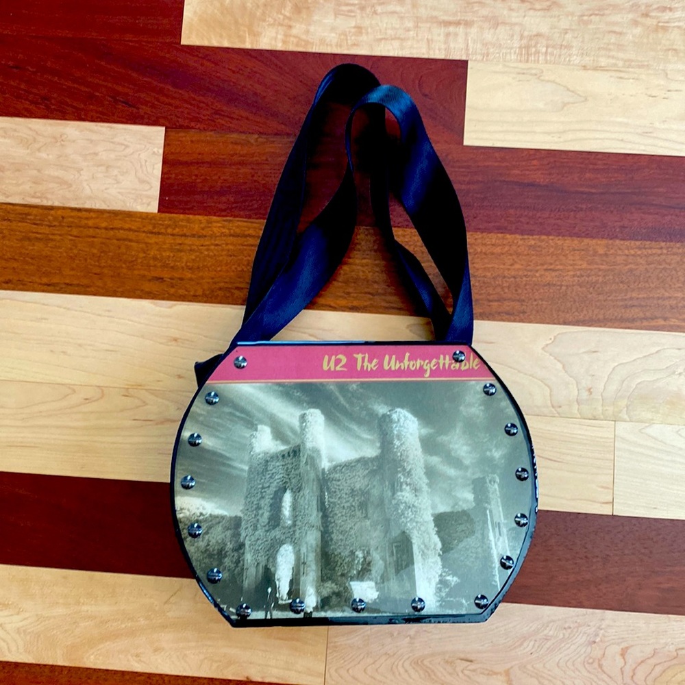 U2 album purse